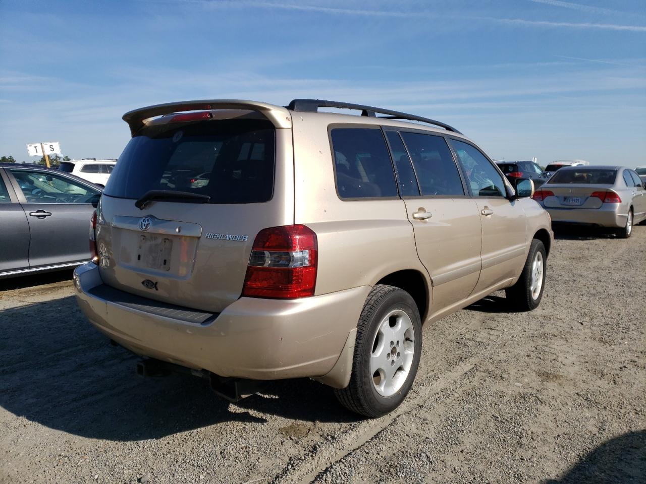 Photo 4 from auction – 2004 TOYOTA HIGHLANDER with VIN JTEEP21AX40021864