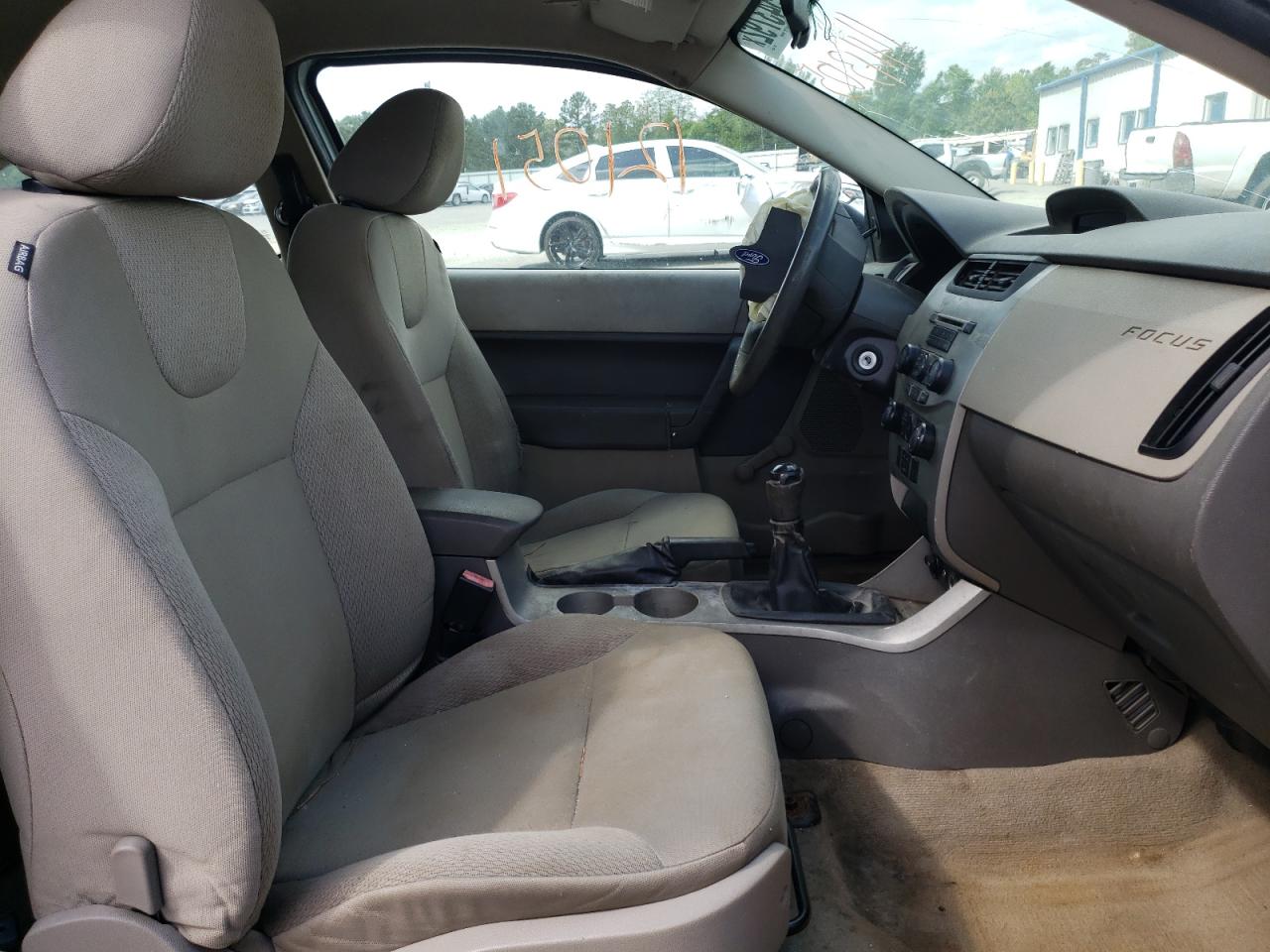 Photo 5 from auction – 2008 FORD FOCUS S/SE with VIN 1FAHP32N68W144305