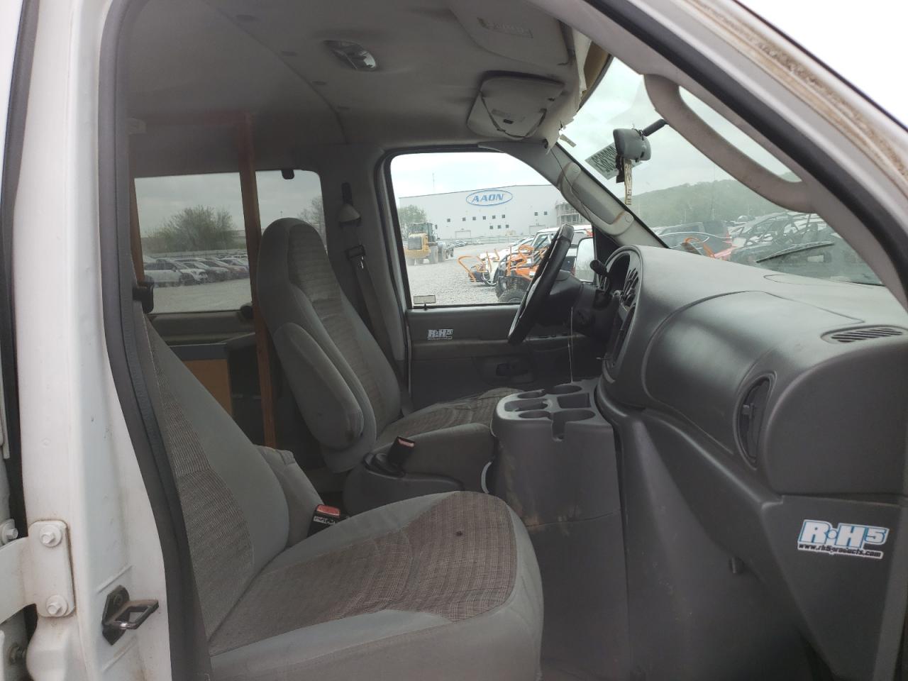 Photo 5 from auction – 2003 FORD ECONOLINE with VIN 1FMRE11L63HB62210