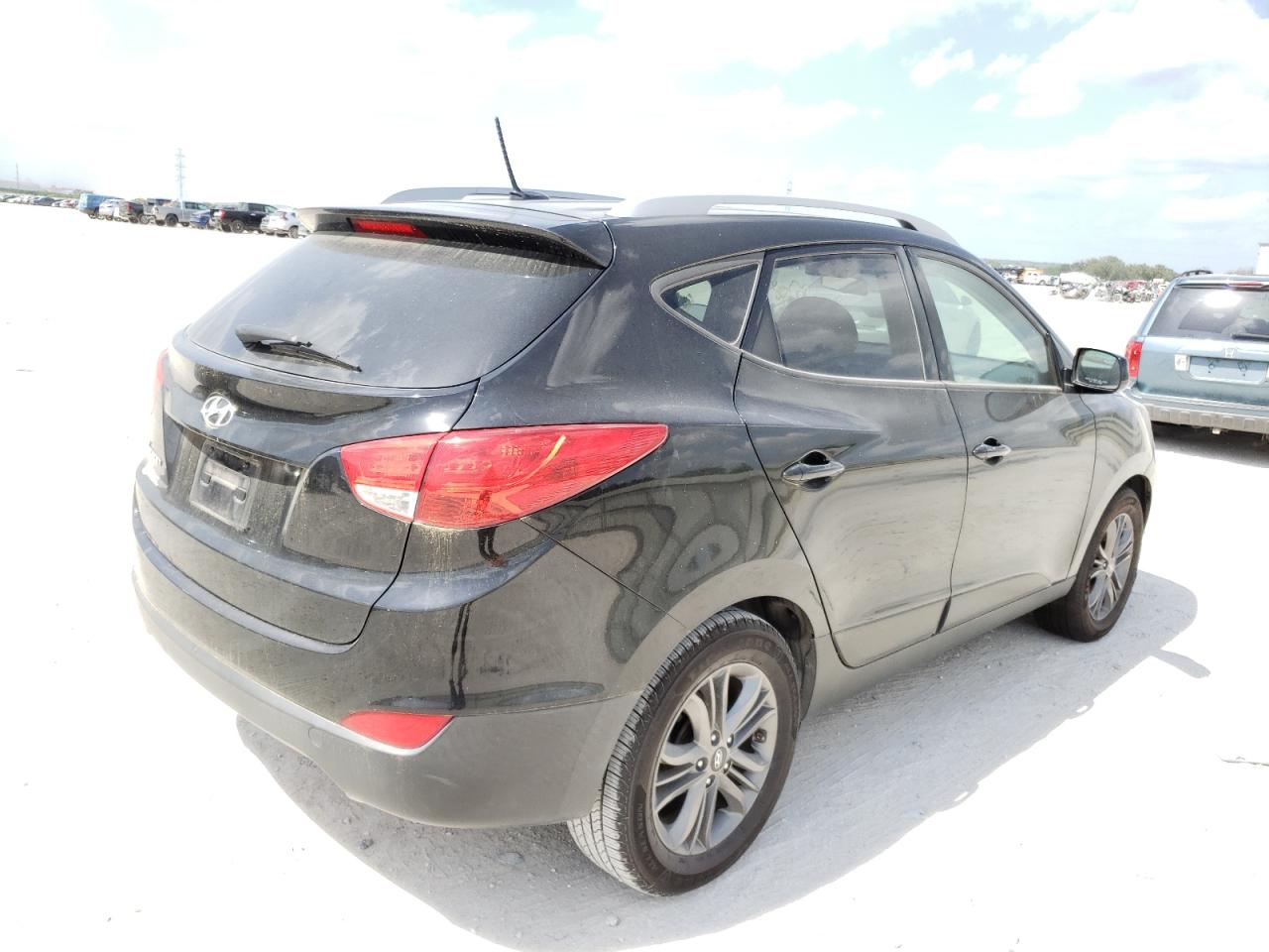 Photo 4 from auction – 2015 HYUNDAI TUCSON LIM with VIN KM8JU3AG0FU083786