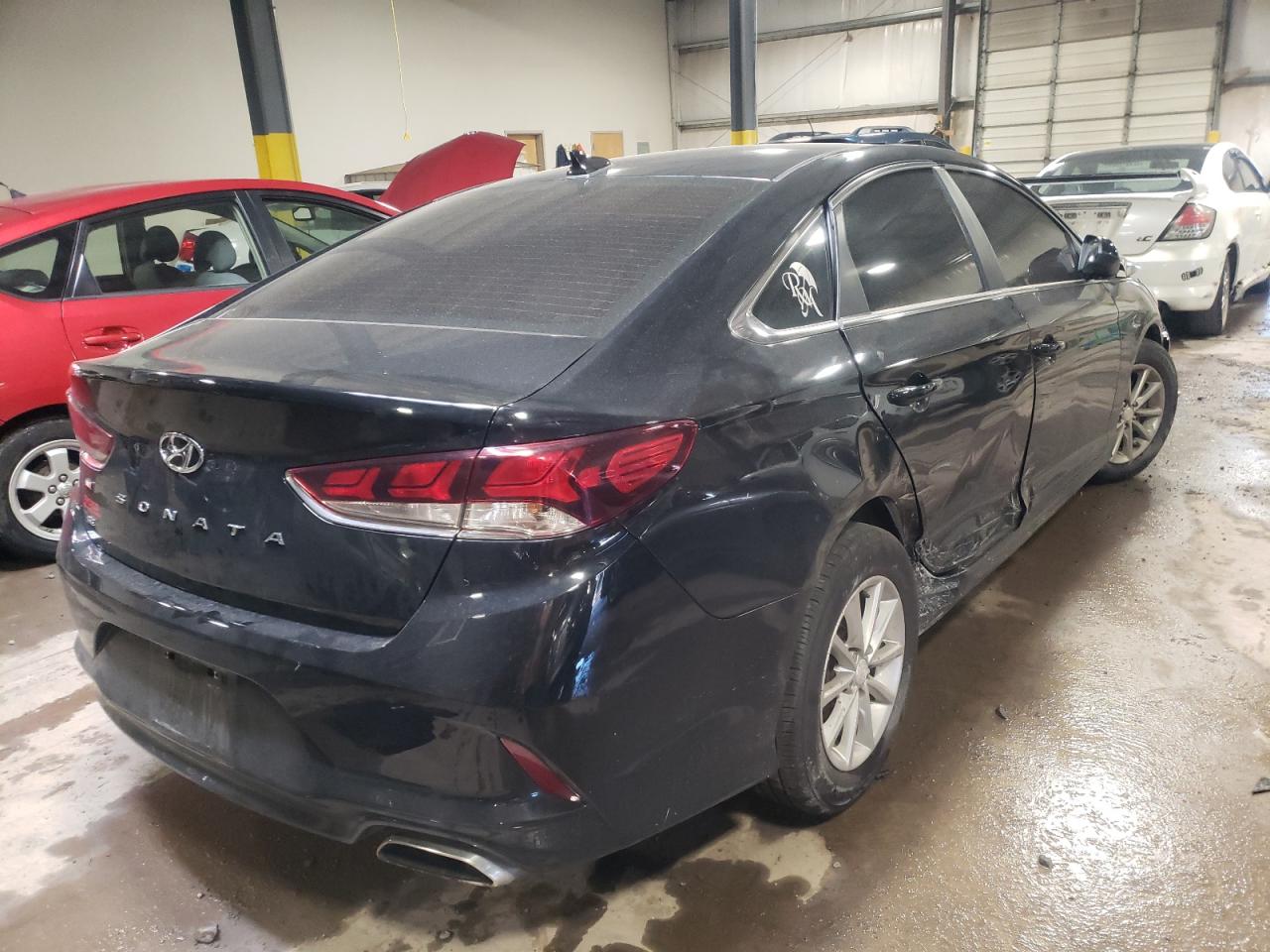 Photo 4 from auction – 2019 HYUNDAI SONATA SE with VIN 5NPE24AF3KH817642