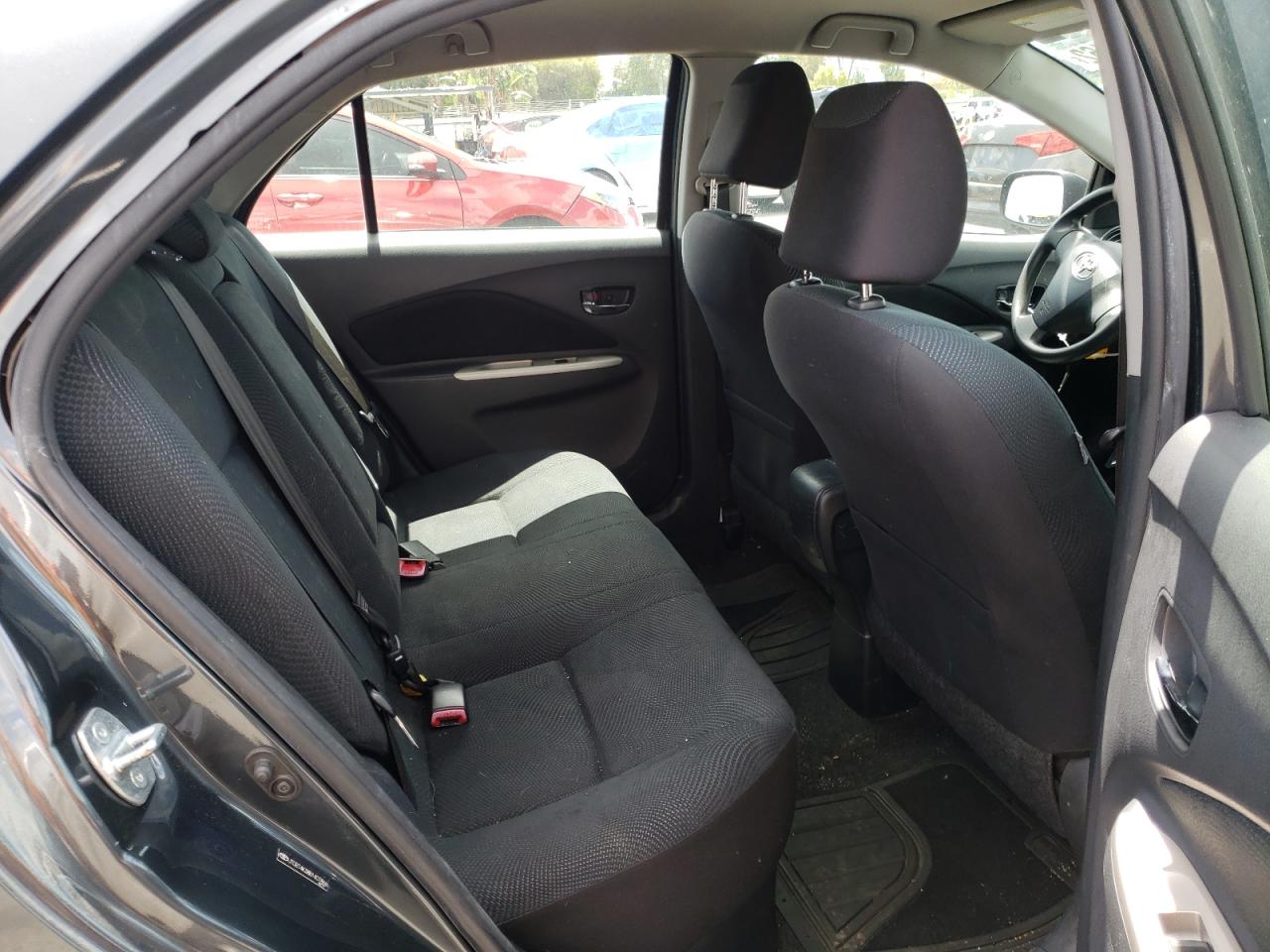 Photo 18 from auction – 2011 TOYOTA YARIS with VIN JTDBT4K38B1407866