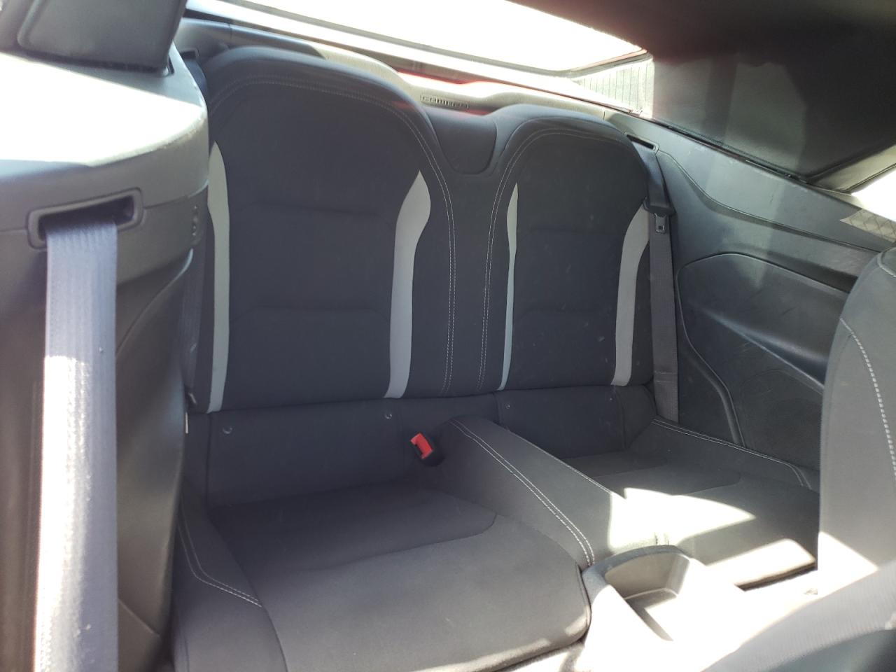 Photo 6 from auction – 2019 CHEVROLET CAMARO LS with VIN 1G1FB3DX2K0114705