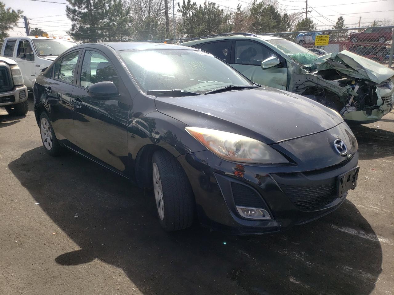 MAZDA 3 I 2011 with VIN JM1BL1UF9B1402259 - Photo from auction