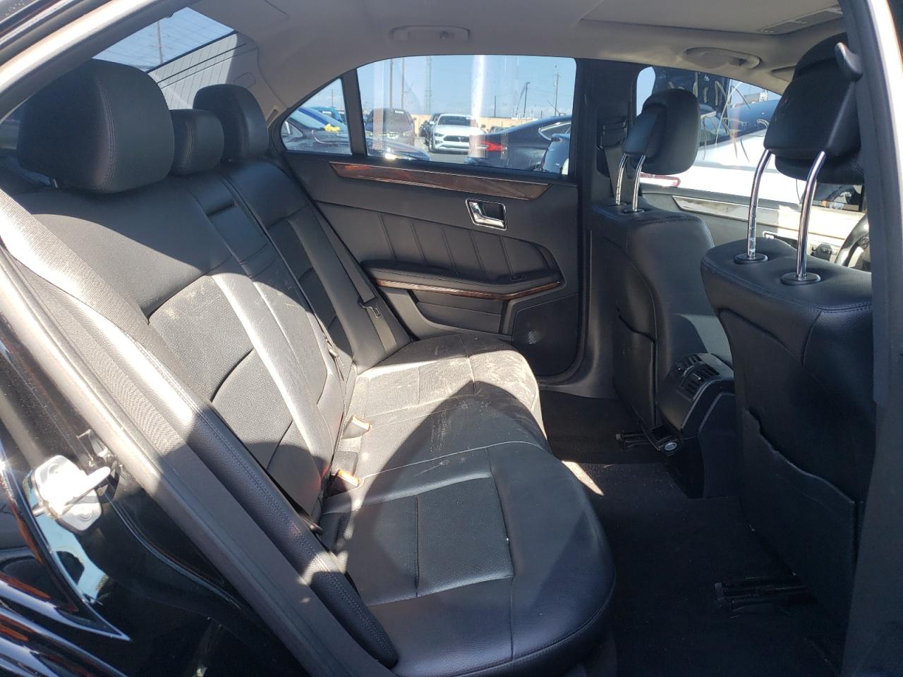 Photo 6 from auction – 2010 MERCEDES-BENZ E 350 with VIN WDDHF5GB0AA176473