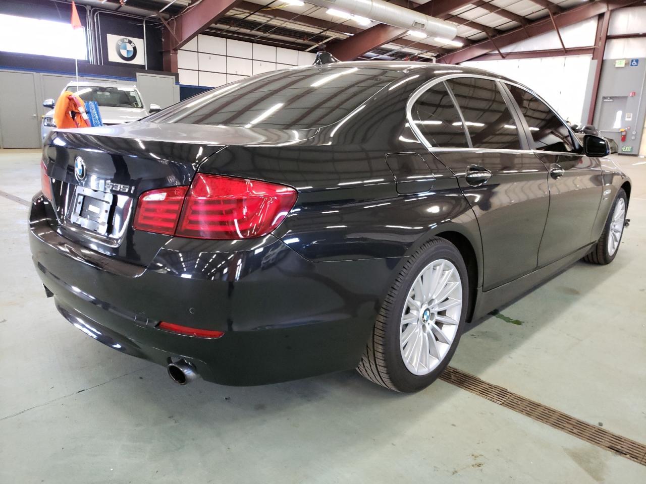 Photo 4 from auction – 2012 BMW 535 XI with VIN WBAFU7C59CDU58676