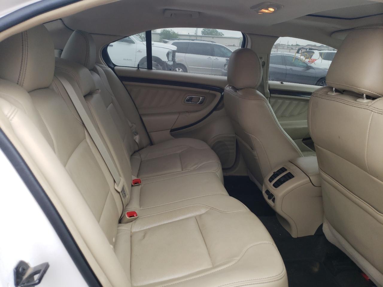 Photo 6 from auction – 2013 FORD TAURUS LIM with VIN 1FAHP2F83DG111829