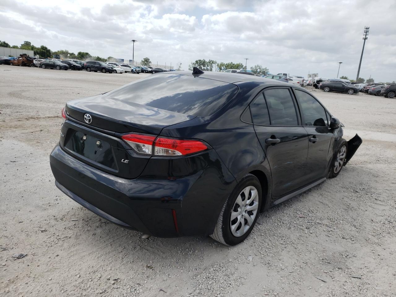 Photo 4 from auction – 2020 TOYOTA COROLLA LE with VIN 5YFEPRAE5LP128549