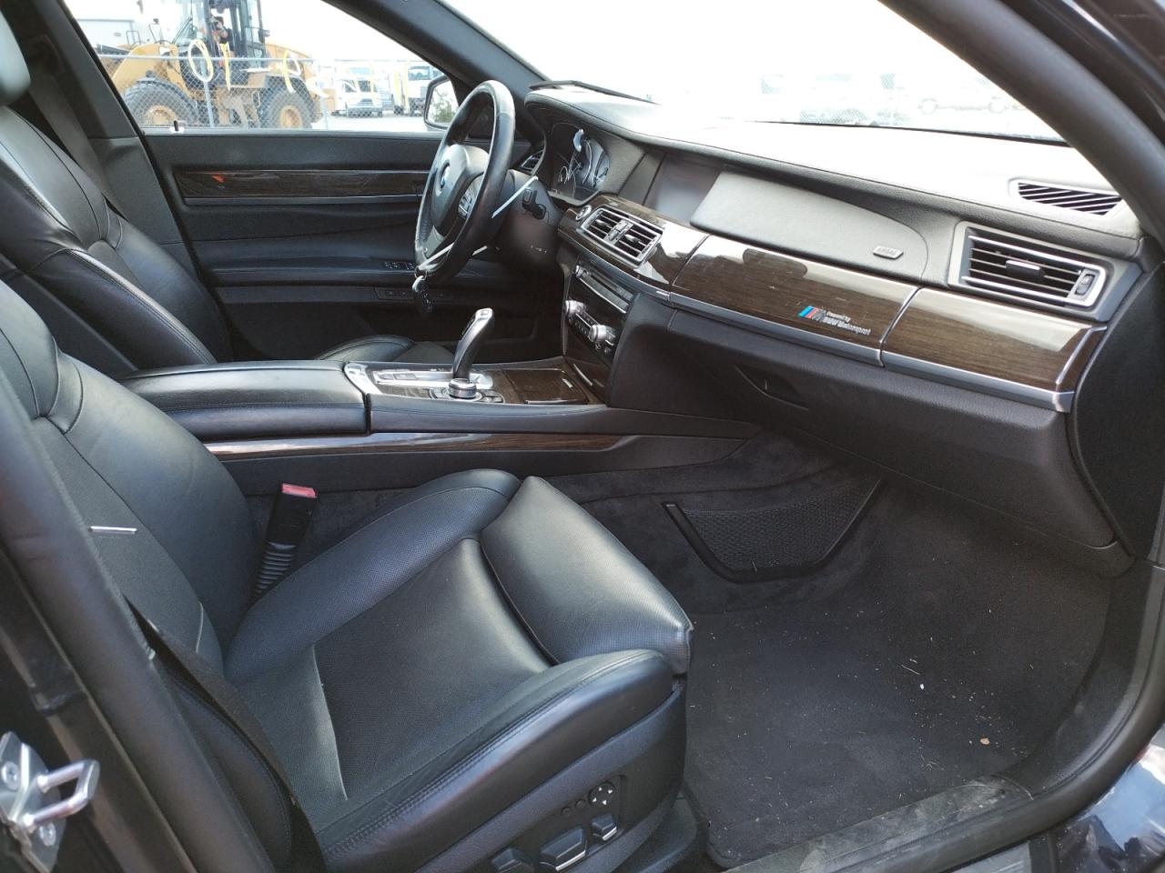 Photo 5 from auction – 2010 BMW 750 LI with VIN WBAKB8C5XACY64169
