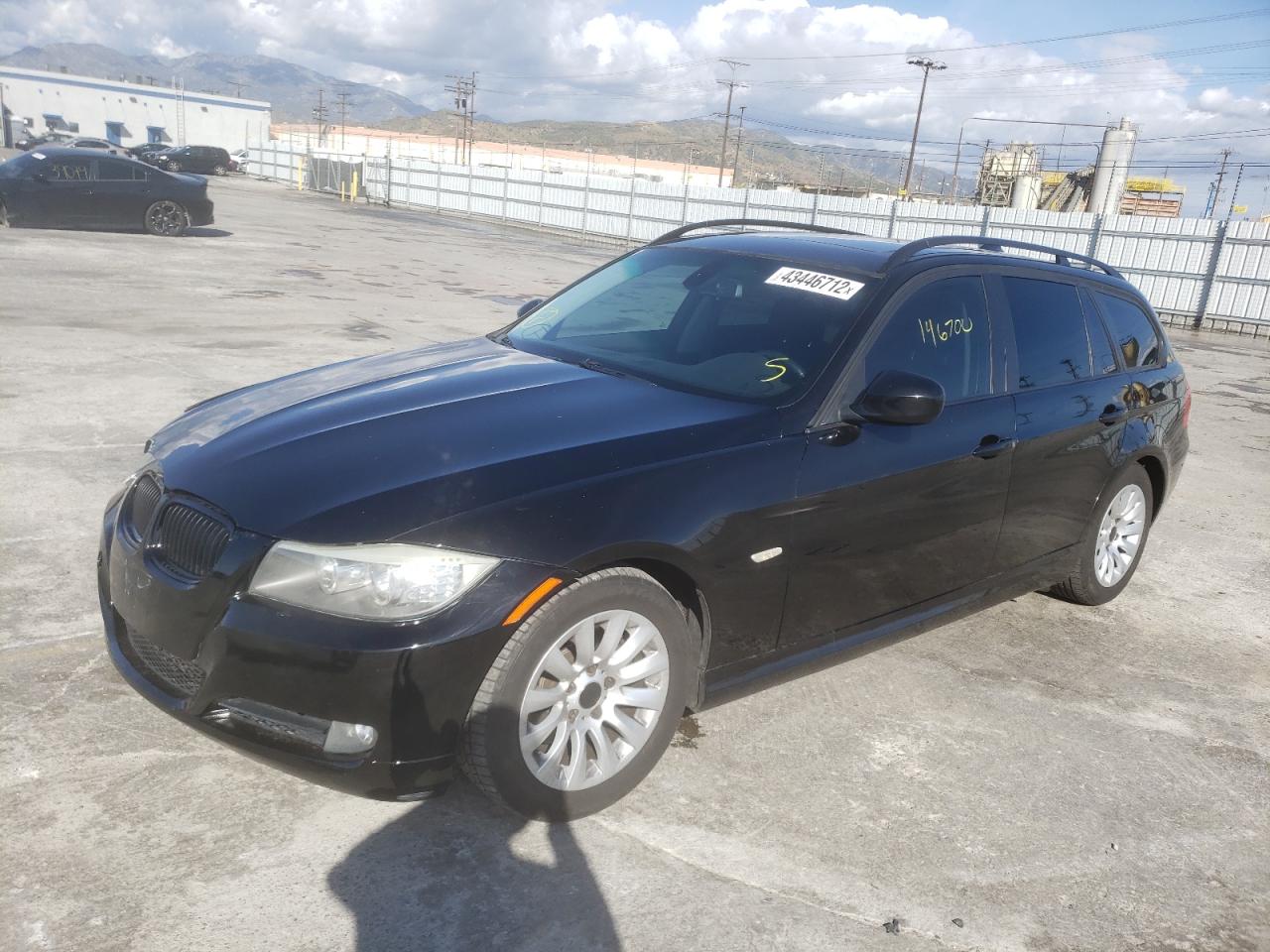 Photo 2 from auction – 2009 BMW 328 IT with VIN WBAUT93589A189716