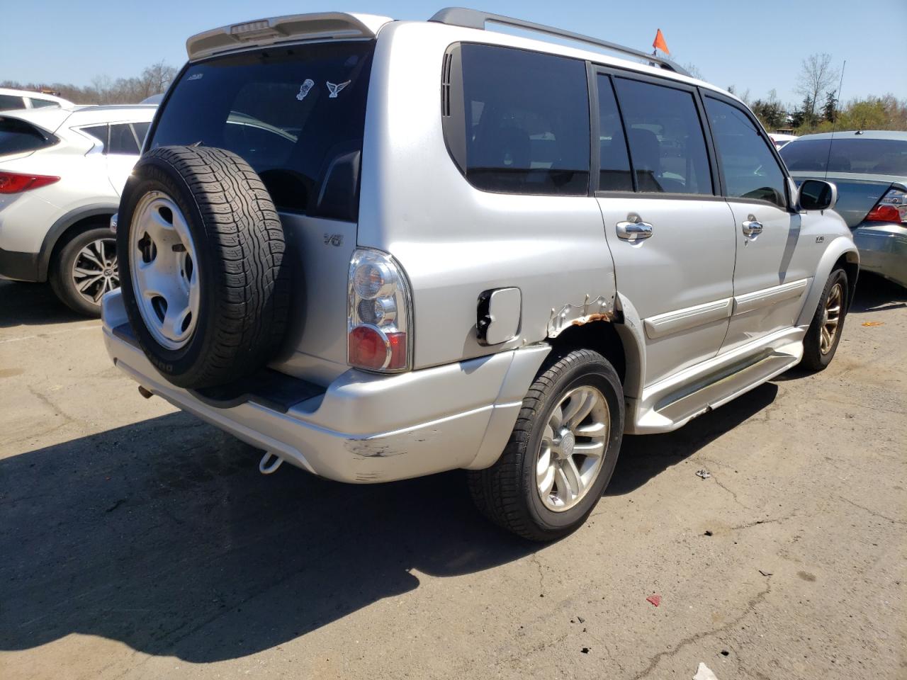Photo 4 from auction – 2004 SUZUKI XL7 EX with VIN JS3TY92V944106577