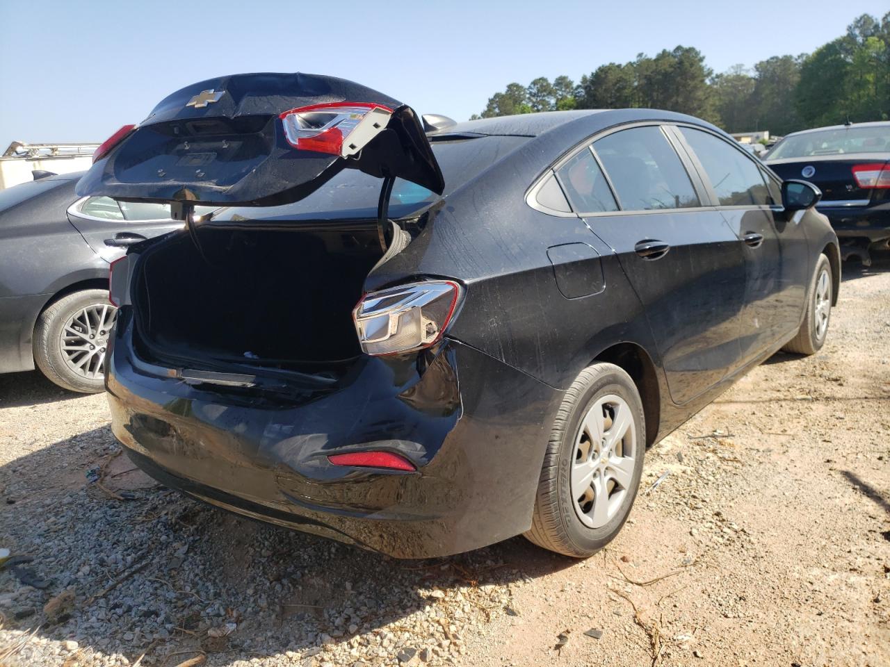 Photo 4 from auction – 2017 CHEVROLET CRUZE LS with VIN 1G1BC5SM0H7144530