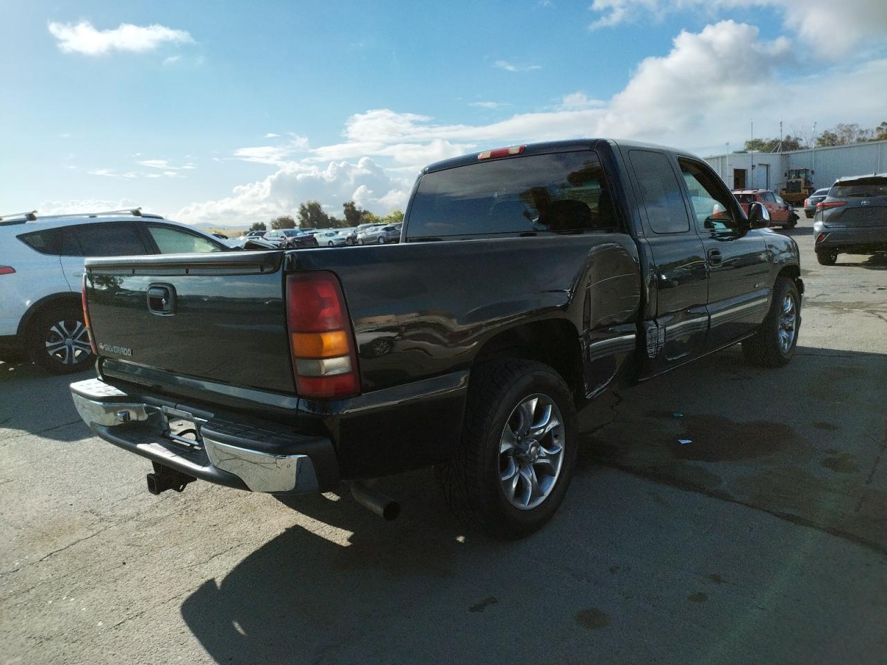 Photo 4 from auction – 2001 CHEVROLET SILVERADO with VIN 2GCEC19T611322020