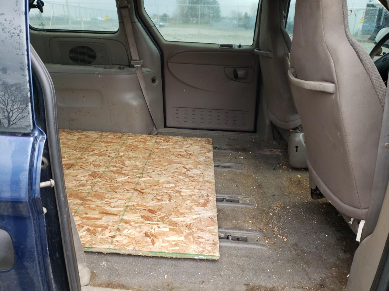 Foto 6 de la subasta – 2003 DODGE CARAVAN SE con VIN 1D4GP25333B128818