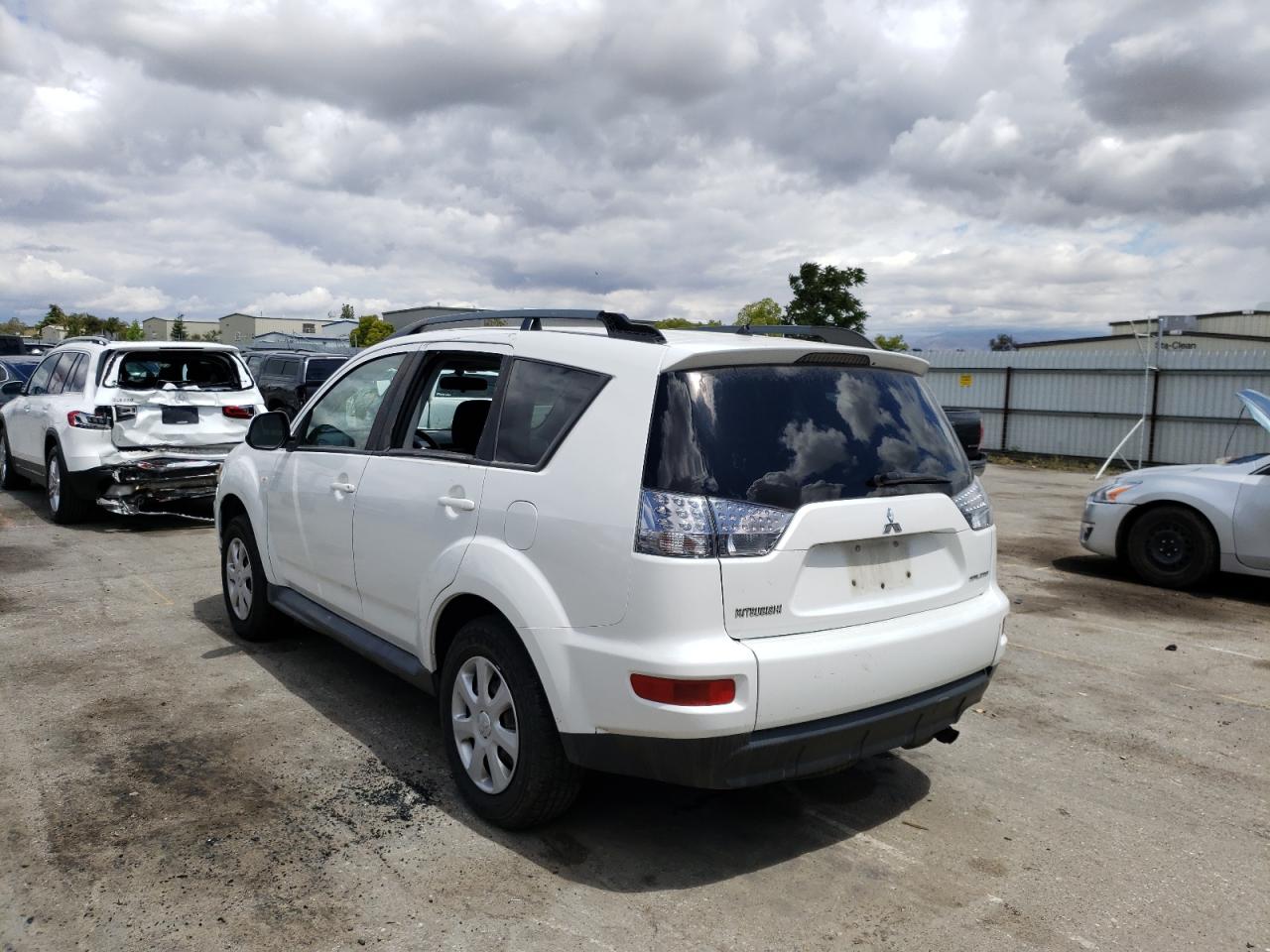 Photo 3 from auction – 2012 MITSUBISHI OUTLANDER with VIN JA4AS2AW9CU031509