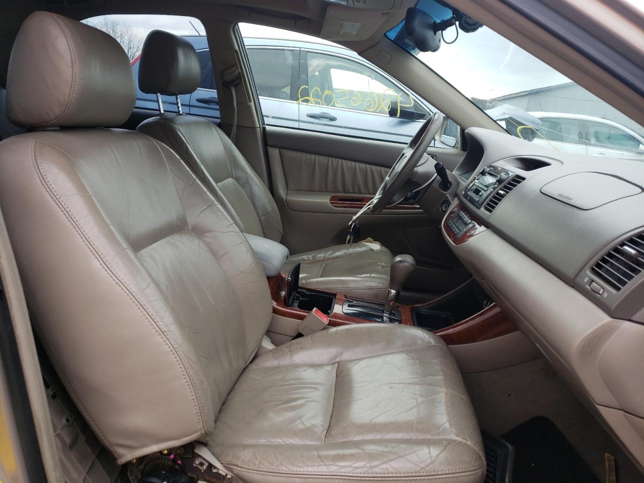 Photo 5 from auction – 2003 TOYOTA CAMRY LE with VIN 4T1BE30K83U671017