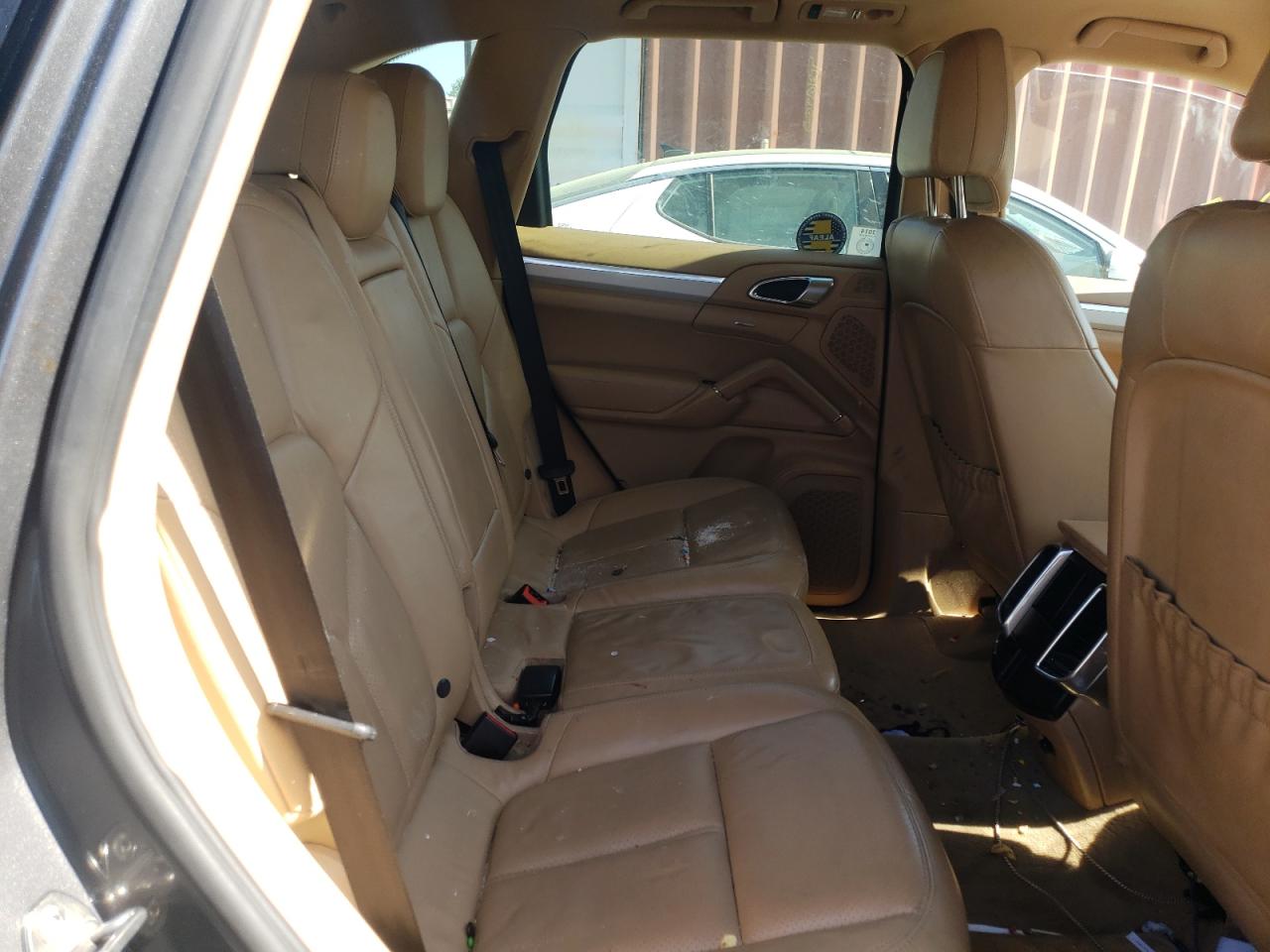 Photo 6 from auction – 2012 PORSCHE CAYENNE with VIN WP1AA2A21CLA12558