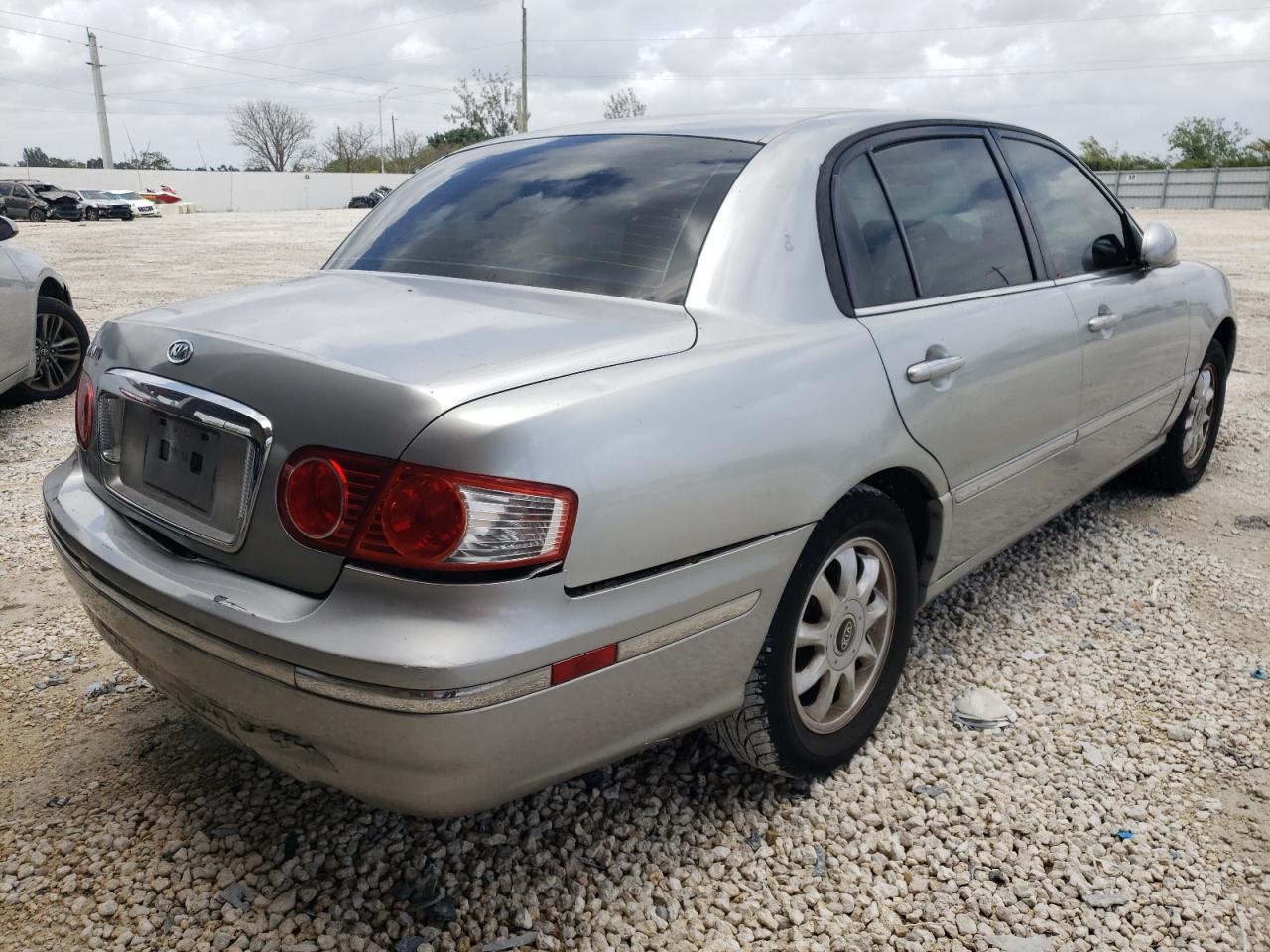 Photo 4 from auction – 2004 KIA AMANTI with VIN KNALD124245018948