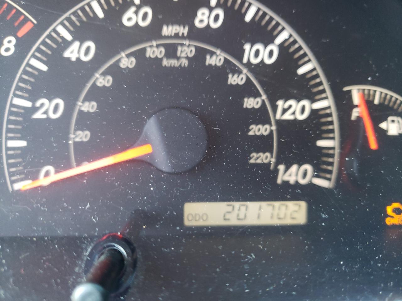 Photo 8 from auction – 2005 TOYOTA CAMRY LE with VIN 4T1BE32KX5U943809