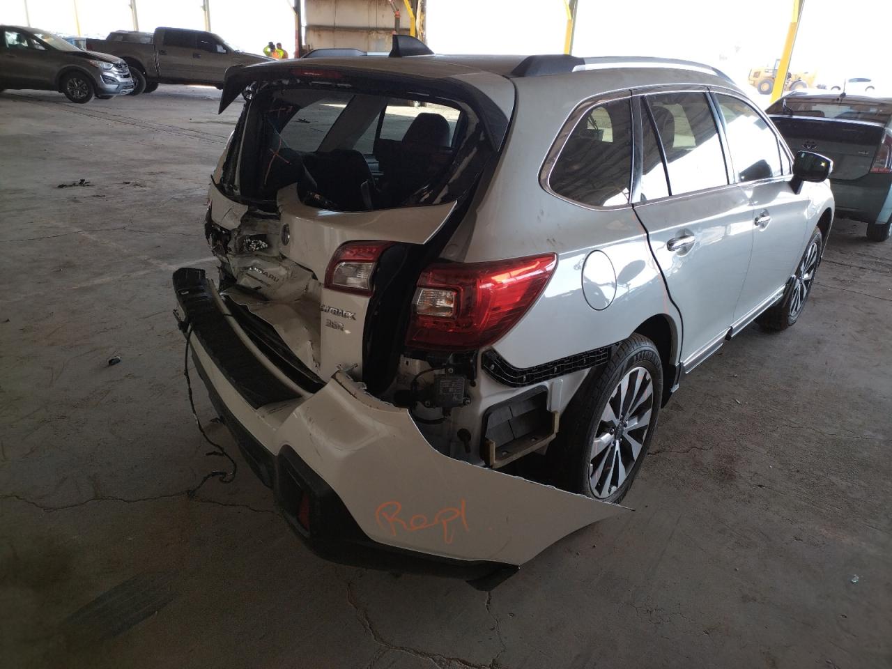 Photo 4 from auction – 2018 SUBARU OUTBACK TO with VIN 4S4BSETC0J3344297