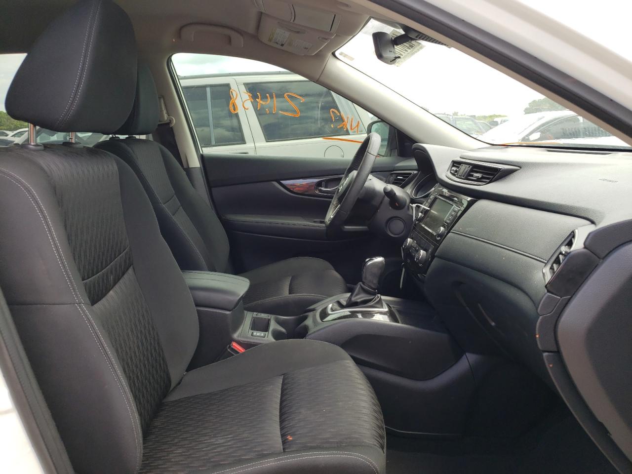 Photo 5 from auction – 2020 NISSAN ROGUE S with VIN KNMAT2MTXLP542214