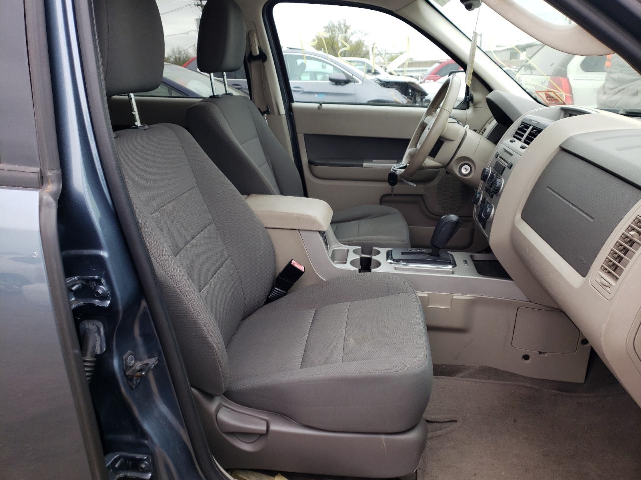 Photo 5 from auction – 2010 FORD ESCAPE with VIN 1FMCU9DG6AKA62632