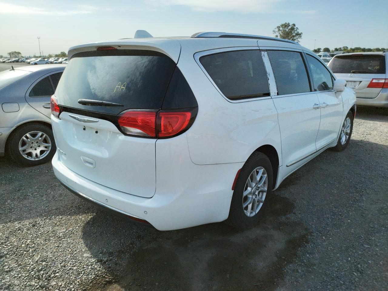 Photo 4 from auction – 2018 CHRYSLER PACIFICA T with VIN 2C4RC1BG6JR120309