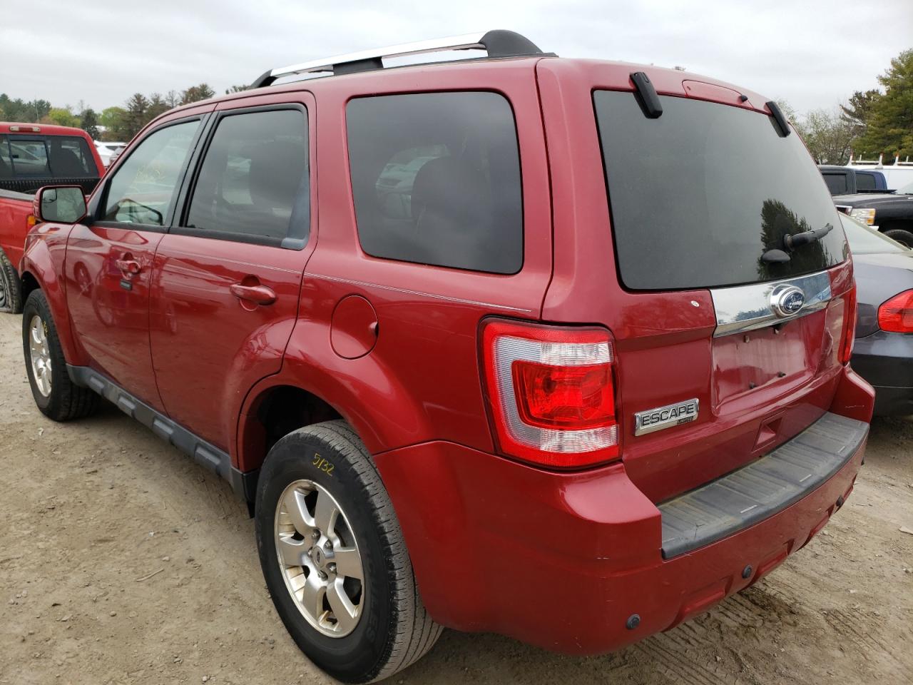 Photo 3 from auction – 2011 FORD ESCAPE LIM with VIN 1FMCU9E76BKB15216