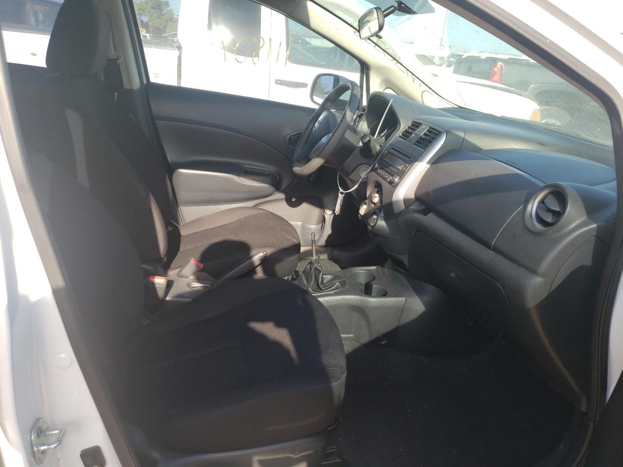 Photo 5 from auction – 2014 NISSAN VERSA NOTE with VIN 3N1CE2CP9EL435745
