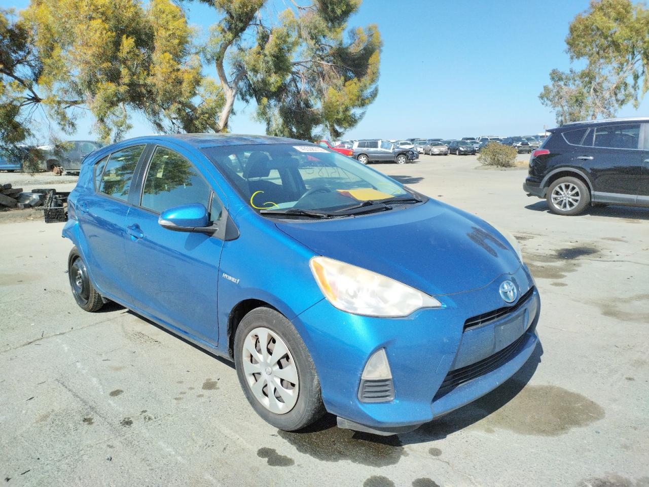 TOYOTA PRIUS C 2012 with VIN JTDKDTB32C1029701 - Photo from auction