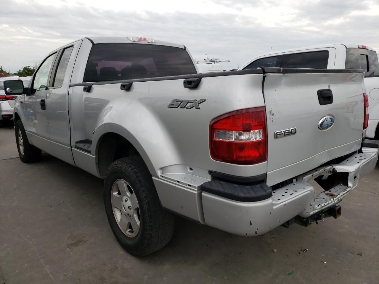 Photo 3 from auction – 2007 FORD F150 with VIN 1FTRX02W67KC15384