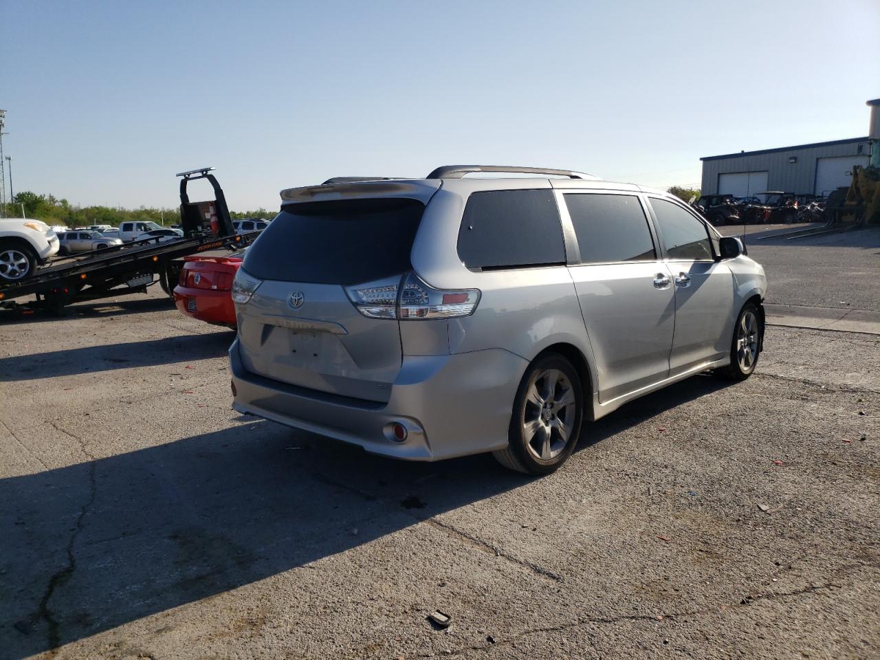 Photo 4 from auction – 2014 TOYOTA SIENNA SPO with VIN 5TDXK3DC9ES498377