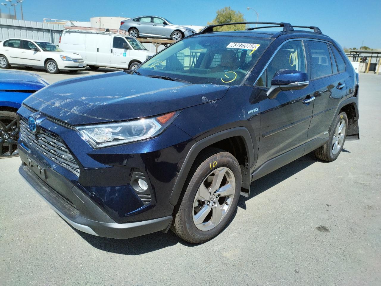 Photo 2 from auction – 2021 TOYOTA RAV4 LIMIT with VIN JTMD6RFV0MD043288
