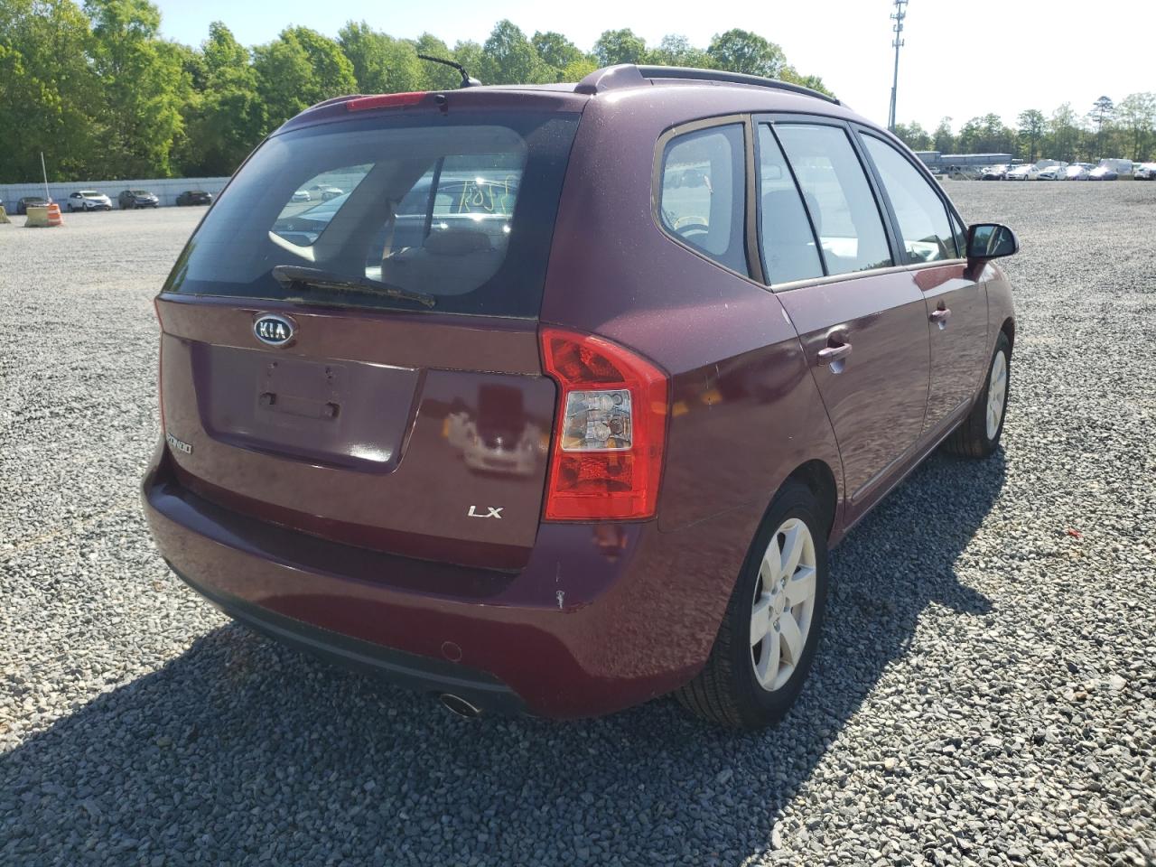 Photo 4 from auction – 2007 KIA RONDO BASE with VIN KNAFG525777045432
