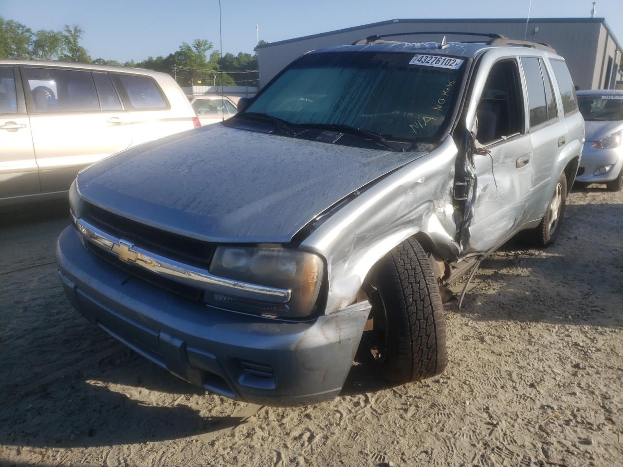 Photo 2 from auction – 2006 CHEVROLET TRAILBLAZE with VIN 1GNDS13S862357218
