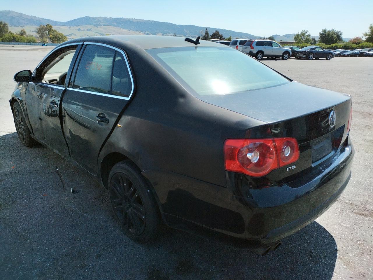 Photo 3 from auction – 2005 VOLKSWAGEN NEW JETTA with VIN 3VWDF71K85M607368