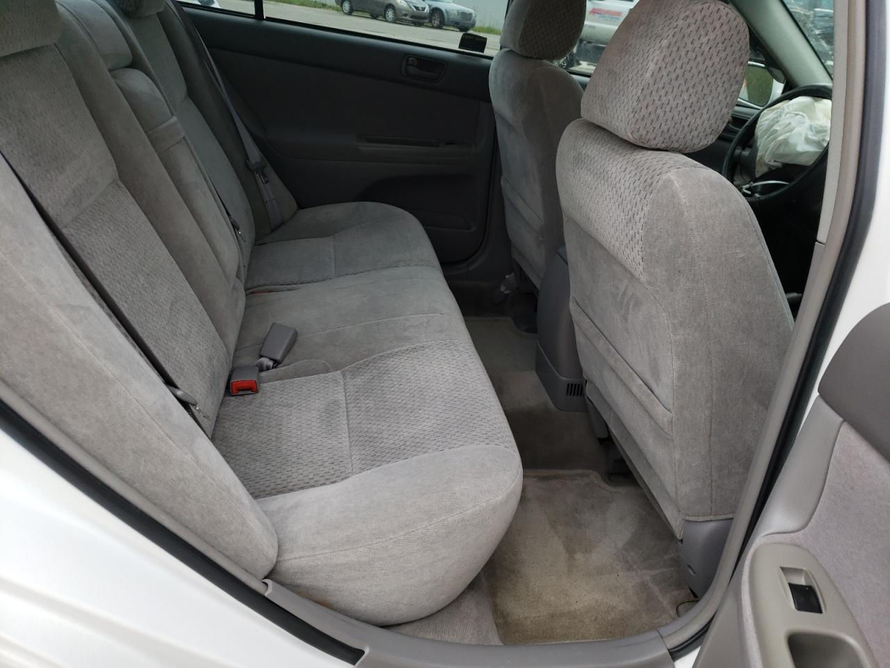 Photo 6 from auction – 2003 TOYOTA CAMRY LE with VIN 4T1BE32K33U251744