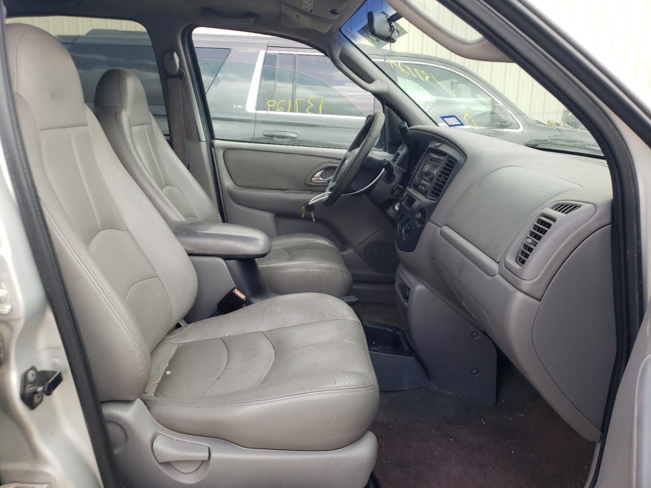 Photo 5 from auction – 2001 MAZDA TRIBUTE LX with VIN 4F2YU09161KM63978