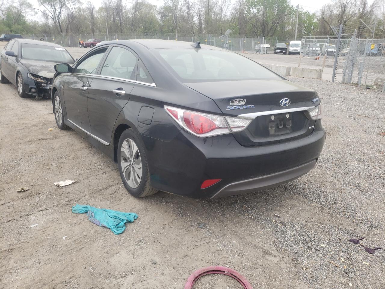 Photo 3 from auction – 2015 HYUNDAI SONATA HYB with VIN KMHEC4A46FA127517