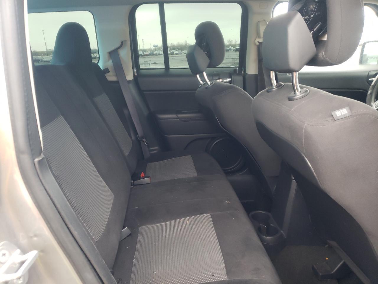 Photo 6 from auction – 2016 JEEP PATRIOT SP with VIN 1C4NJPBA3GD744552