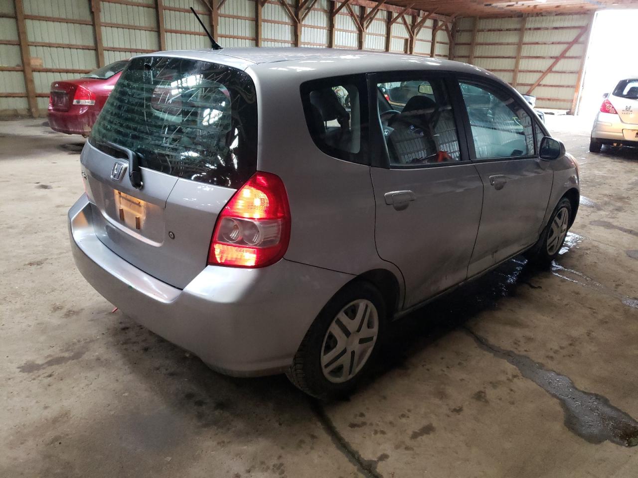 Photo 4 from auction – 2007 HONDA FIT with VIN JHMGD37437S818588