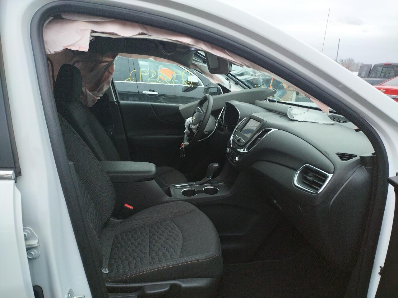 Photo 5 from auction – 2021 CHEVROLET EQUINOX LT with VIN 3GNAXUEVXMS157360