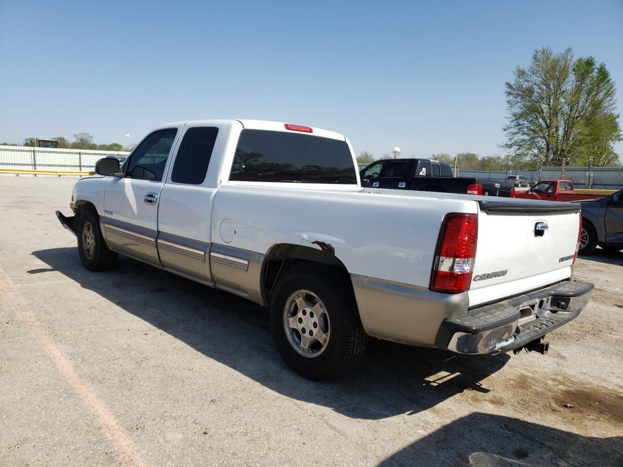 Photo 3 from auction – 1999 CHEVROLET SILVERADO with VIN 2GCEC19T0X1245735