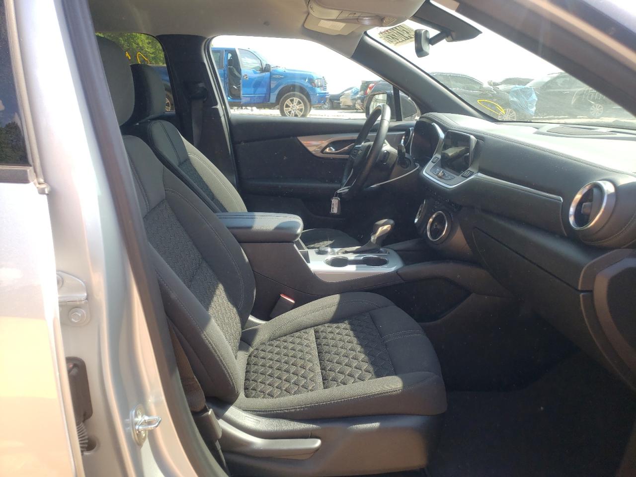 Photo 5 from auction – 2020 CHEVROLET BLAZER 2LT with VIN 3GNKBCRS8LS659764