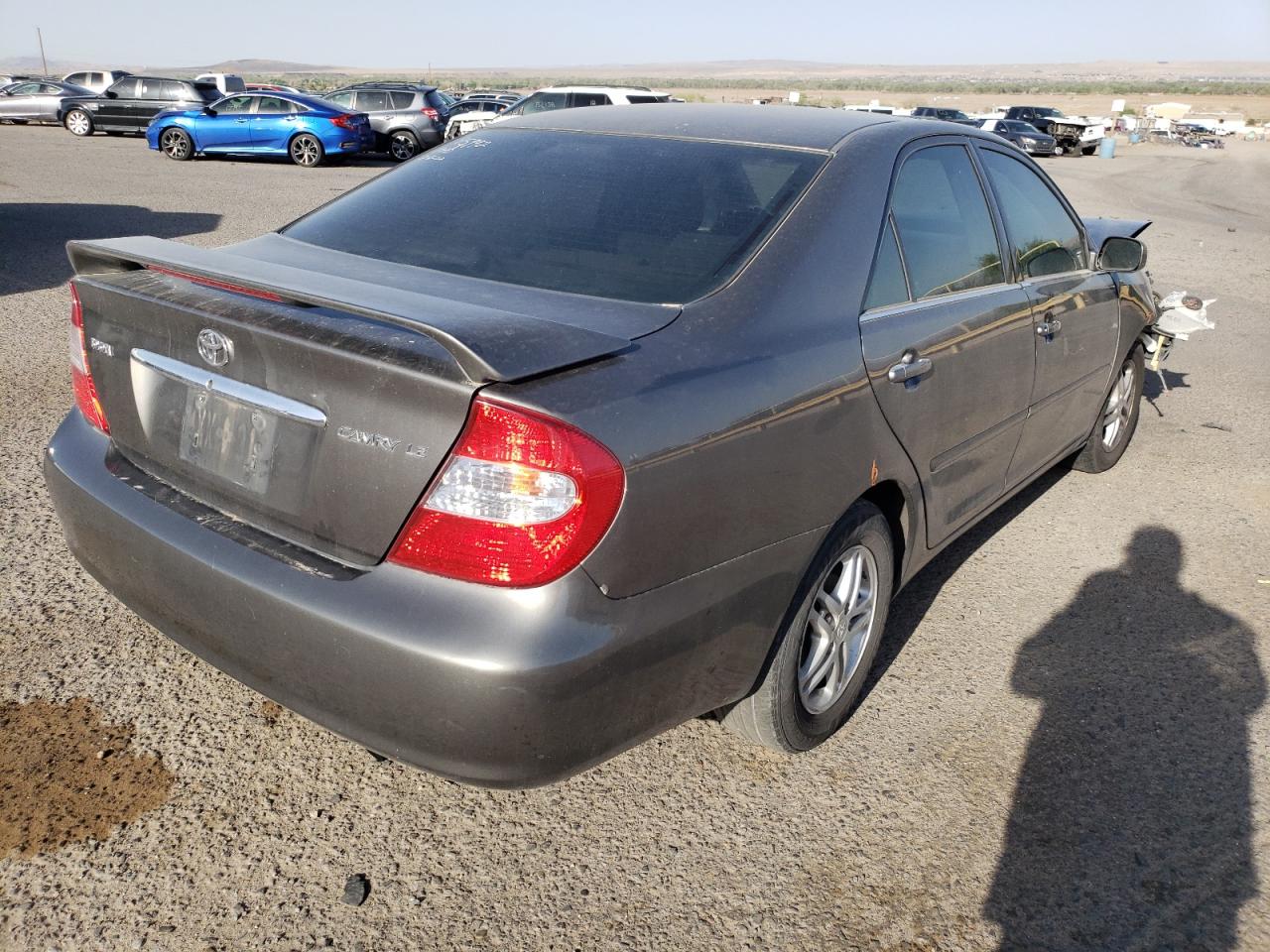 Photo 4 from auction – 2003 TOYOTA CAMRY with VIN 4T1BE32K13U720796