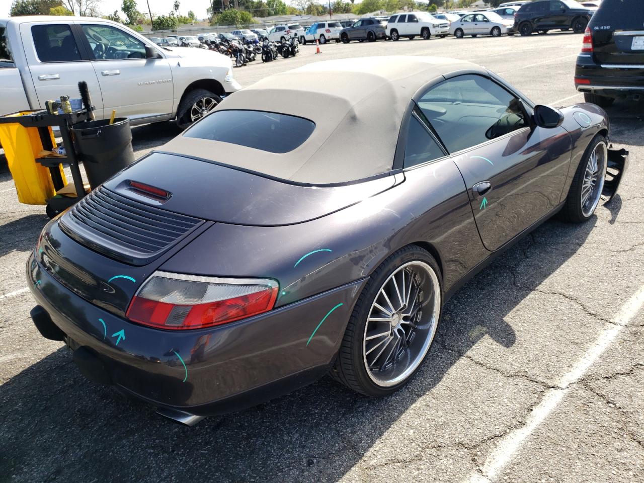 Photo 17 from auction – 2000 PORSCHE 911 CARRER with VIN WP0CA2999YS650971