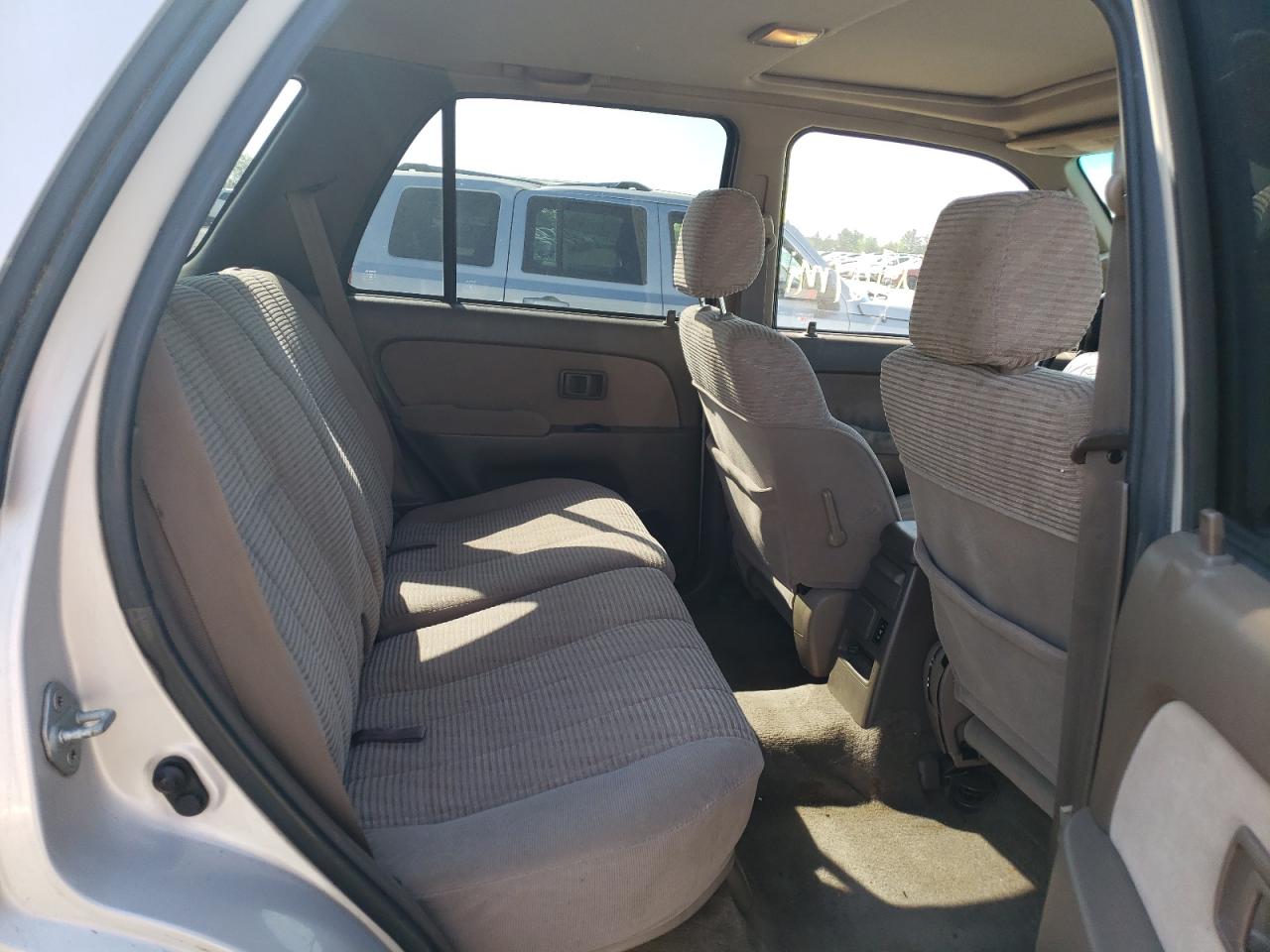 Photo 6 from auction – 1996 TOYOTA 4RUNNER SR with VIN JT3HN86R7T0051237