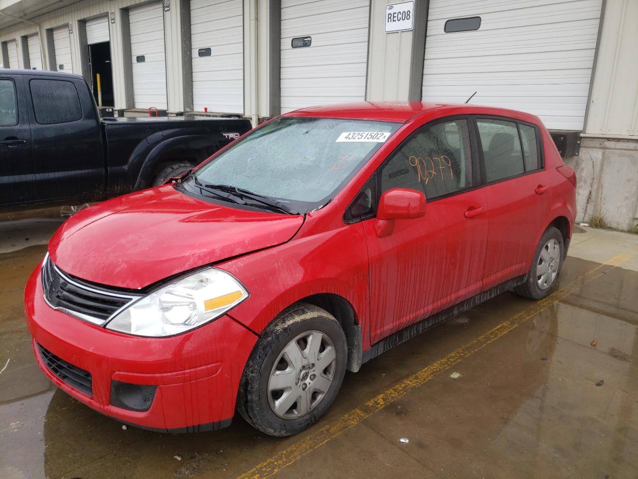 Foto 2 de la subasta – 2011 NISSAN VERSA S con VIN 3N1BC1CP8BL517683
