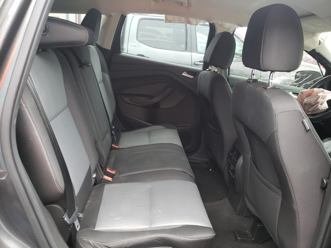 Photo 6 from auction – 2017 FORD ESCAPE SE with VIN 1FMCU0G99HUE87320