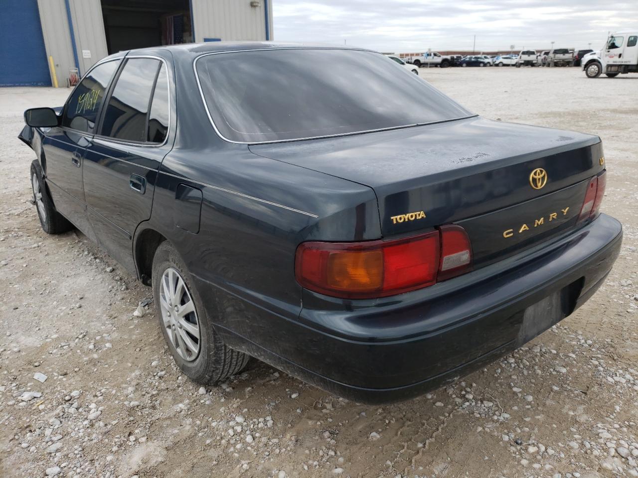 Photo 3 from auction – 1995 TOYOTA CAMRY LE with VIN 4T1SK12E4SU478804